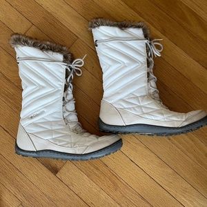 Columbia Women's Omni-heat Waterproof Boot, white, size 10.5